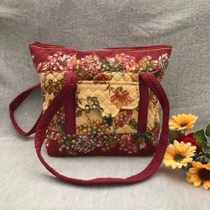 NWOT - Gold & Berry Print Quilted Handbag
